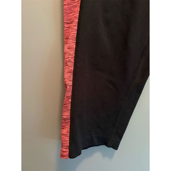 Be Inspired Women's Capri Leggings Black & Pink Size L Standard Activewear - Picture 4 of 8